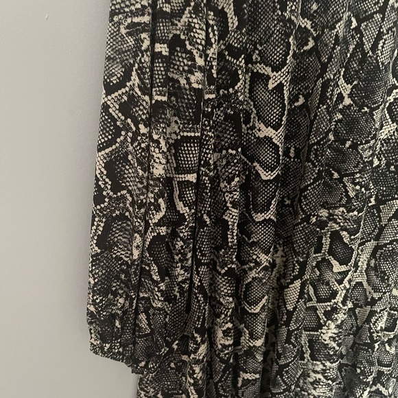 Show me your Mumu snake print long sleeved dress M - Picture 4 of 9